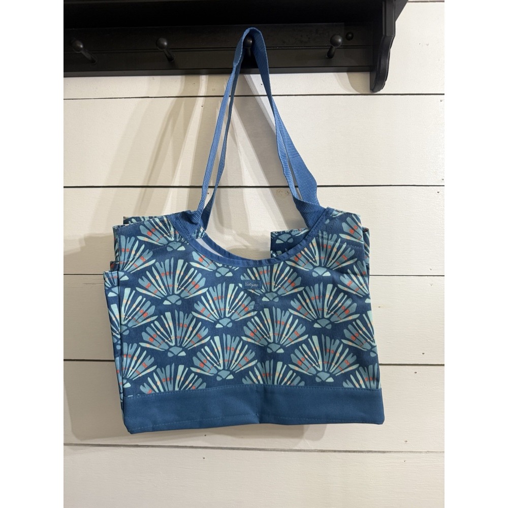 Thirty One Thirtyone 31 Gifts Pick Up and Go Tote -‎ NWOT Blue Etched Shells
